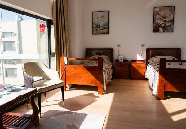 京北健康城中晟百晨养老院北京院价格一览表2026最新开元棋牌高端知名安全防护跌倒预防养老社区精选集天保(图6)